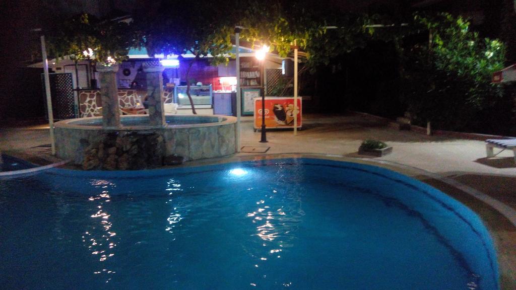 Erciyes Apart Hotel Fethiye Exterior foto